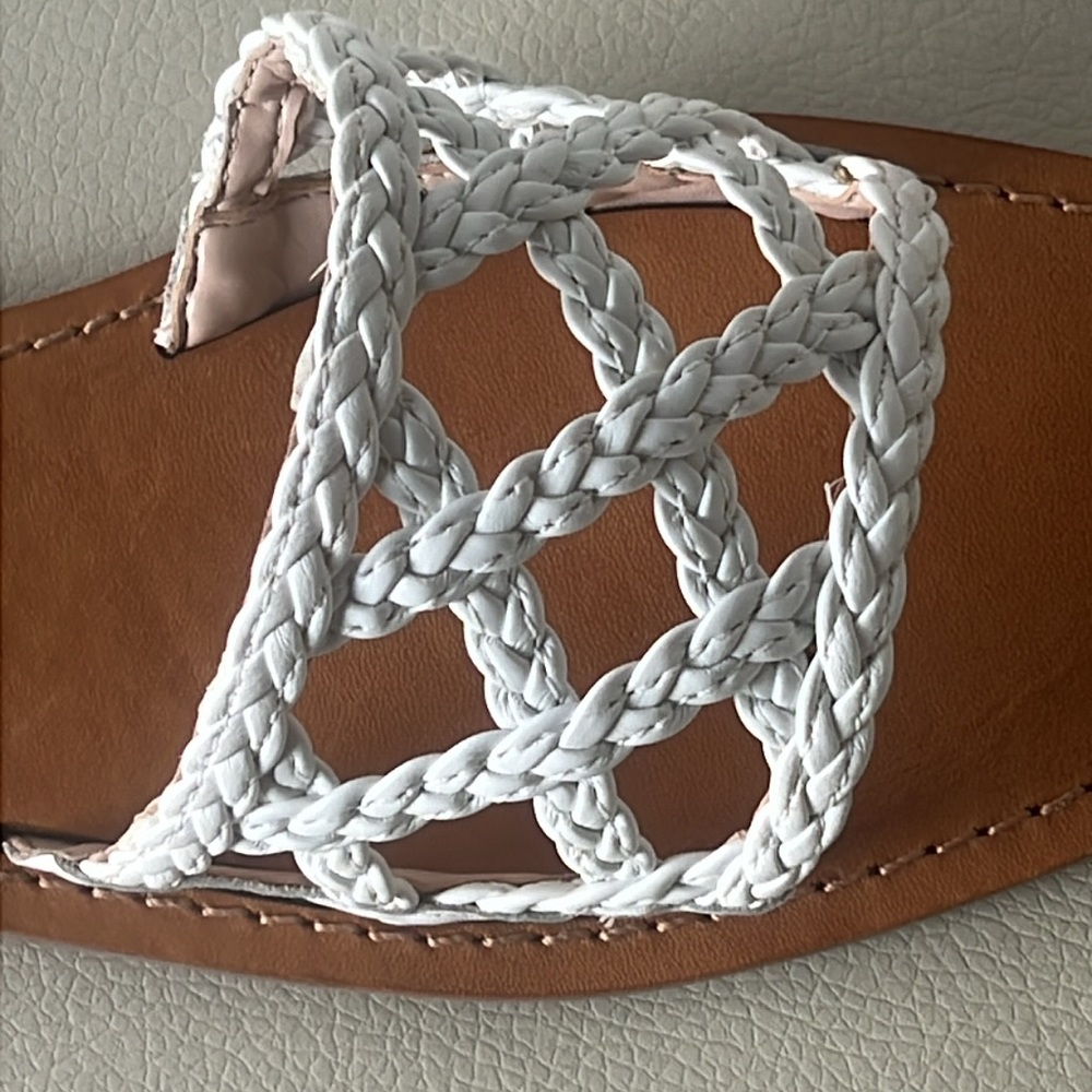 NWT (SCHUTZ) New inbox ladies slippers size 7.5 - Picture 7 of 11